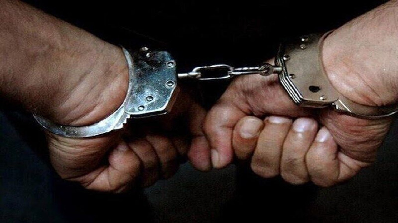 دستگیری کلاهبردار ۲۵۰ میلیارد ریالی با فروش مس به جای طلا در البرز